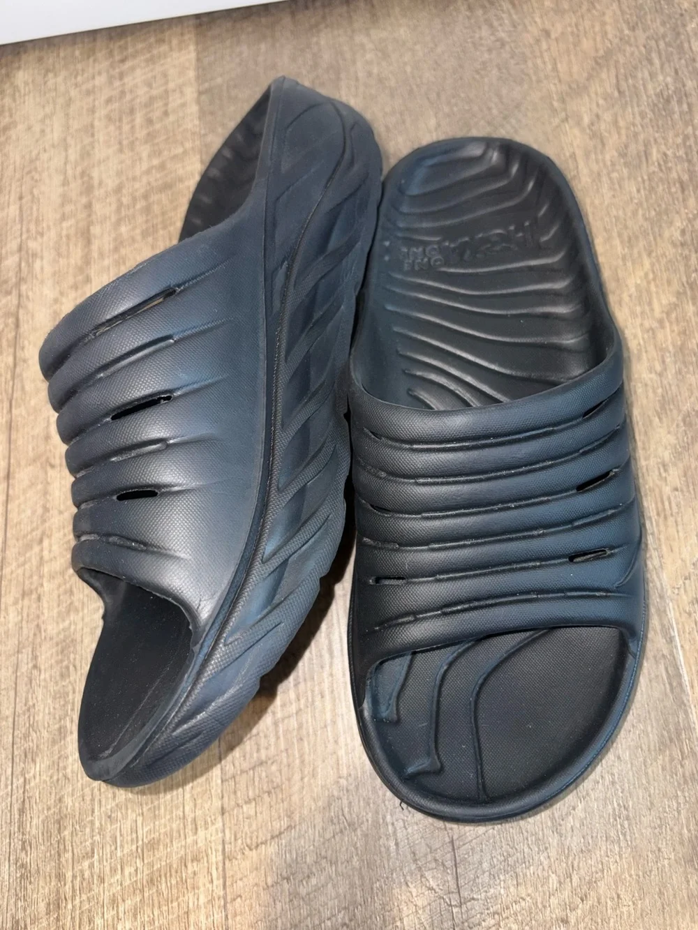 HOKA One One Ora Recovery Slides